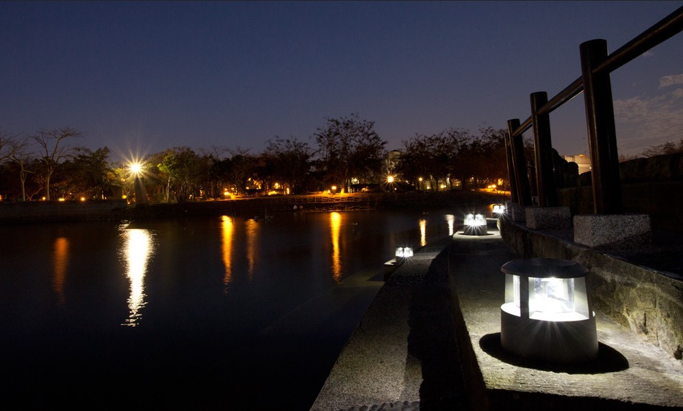 Energy Saving Garden Solar Light/Outdoor Solar Pillar Light /Solar LED Post Light/Solar Lawn Light (JR-CP46)