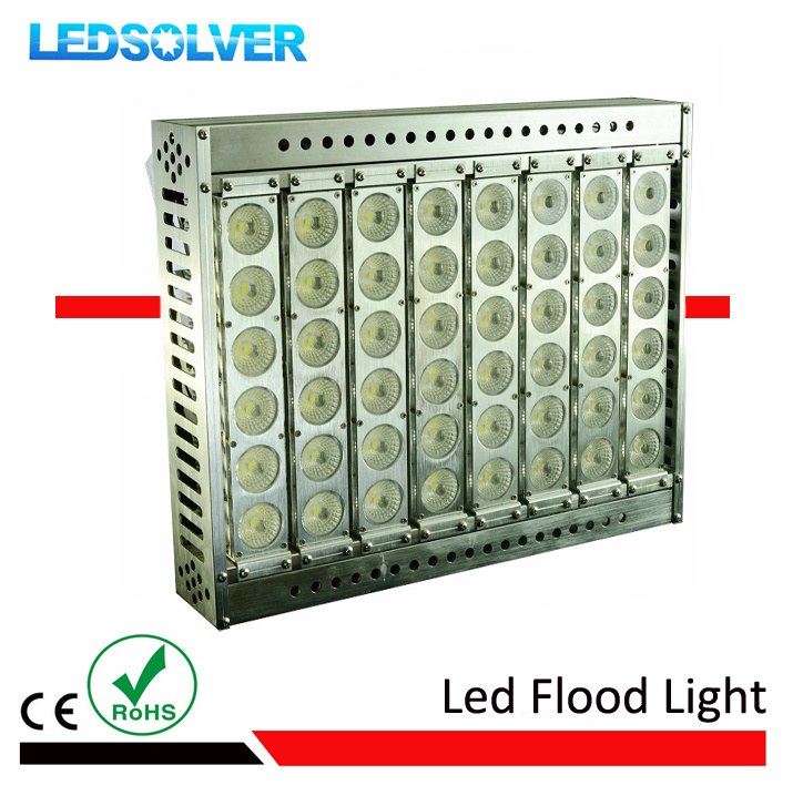 2016 Energy Saving Solar Best LED Lights for Sports