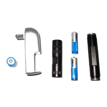 3W Rechargeable LED Cree Flashlight (AL955-3 Cree-AC/2AA)