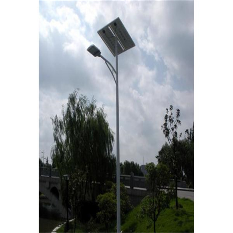 8m 42W Solar LED Street Light