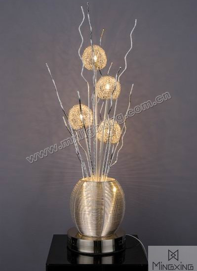 Mingxing 2013 Aluminium Fashionable Table Lamp (MT7311-6)