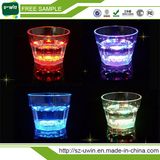 2016 Hot Color Change Plastic Mug New Design LED Cup