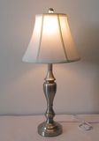 Modern European Style Metal Table Lamp (SFM0556)