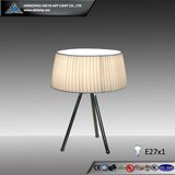 Tripod PE Table Lamp with Round Shade (C5008099)